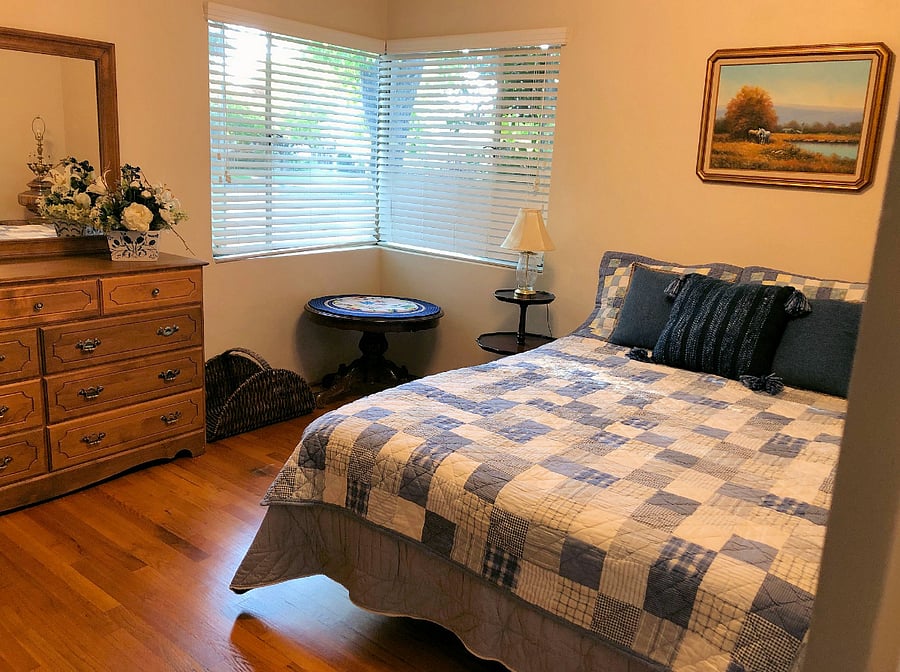 Queen bed
