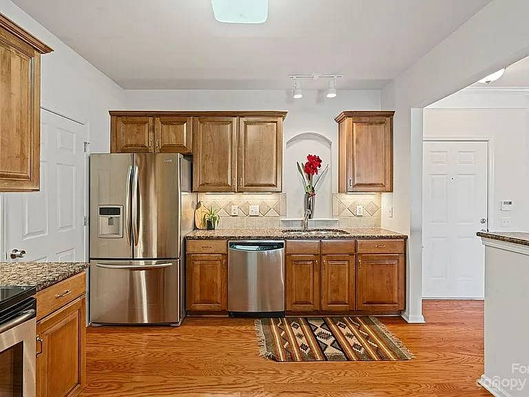 Furnished Finder property 623873_1 photo 11