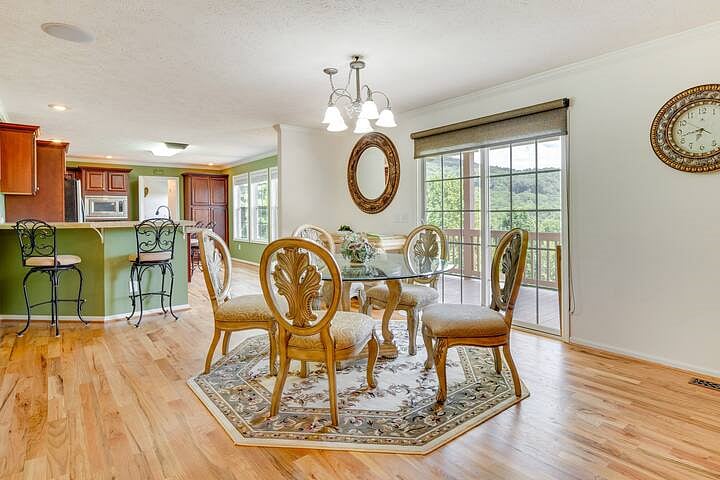 Furnished Finder property 624119_1 photo 3
