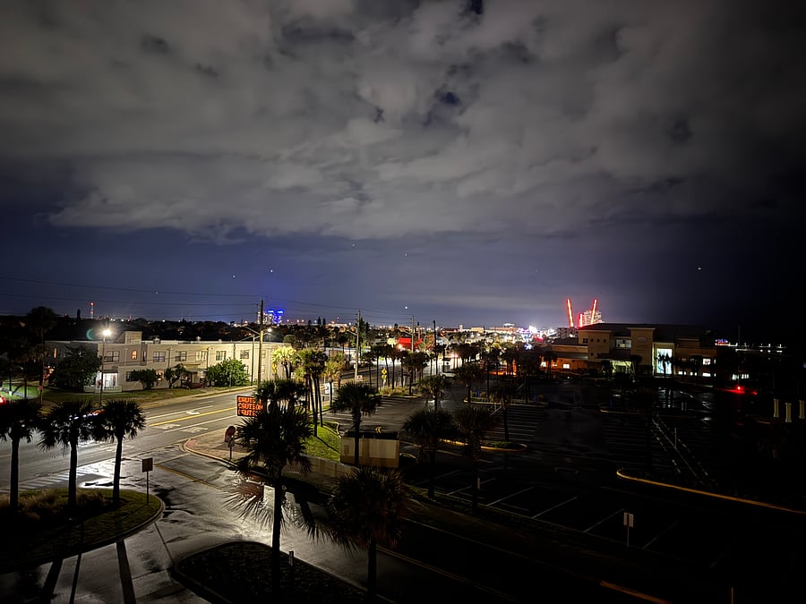 City View / Sling Shot - Do you dare take a ride on the Sling Shot?