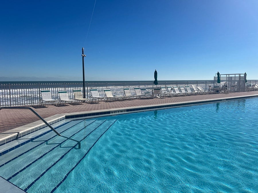photo of the shallow end of the pool, great for relaxing with your drink of choice