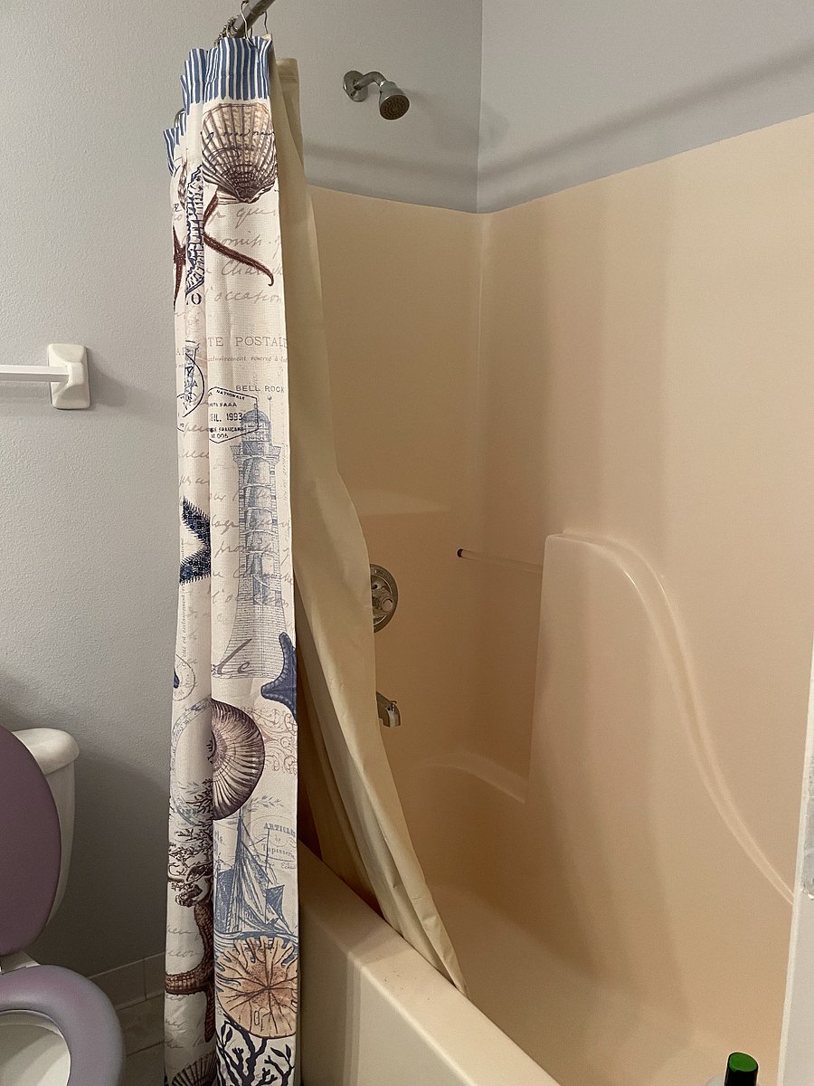 Guest and 2nd bathroom