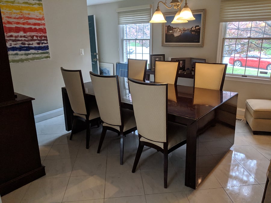 Dining room.