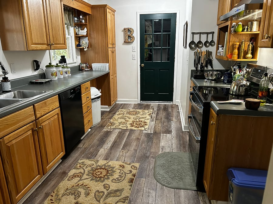 Fully furnished kitchen