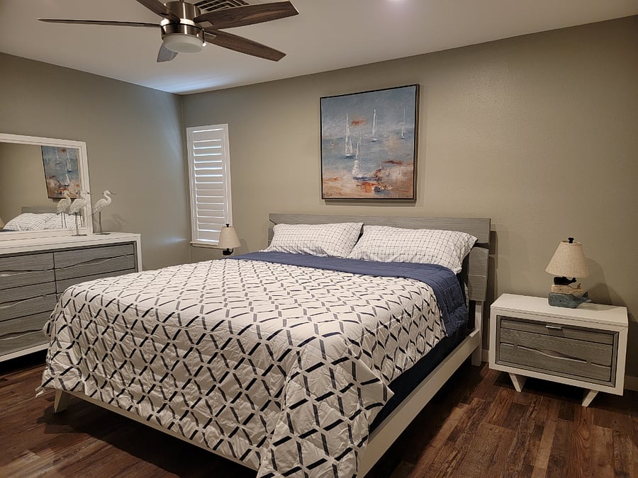 Master bedroom King bed