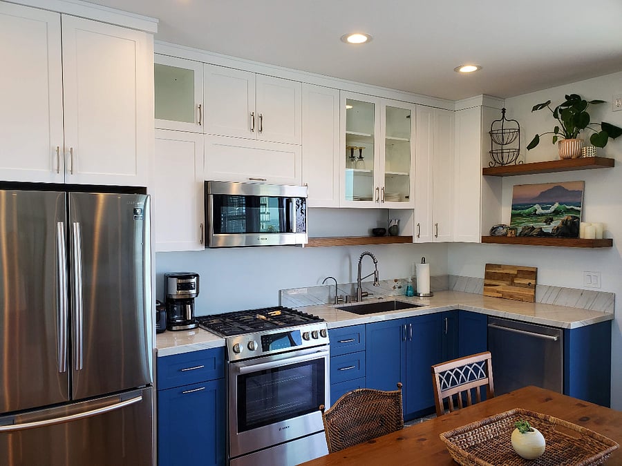 Full kitchen with new stainless steel appliances