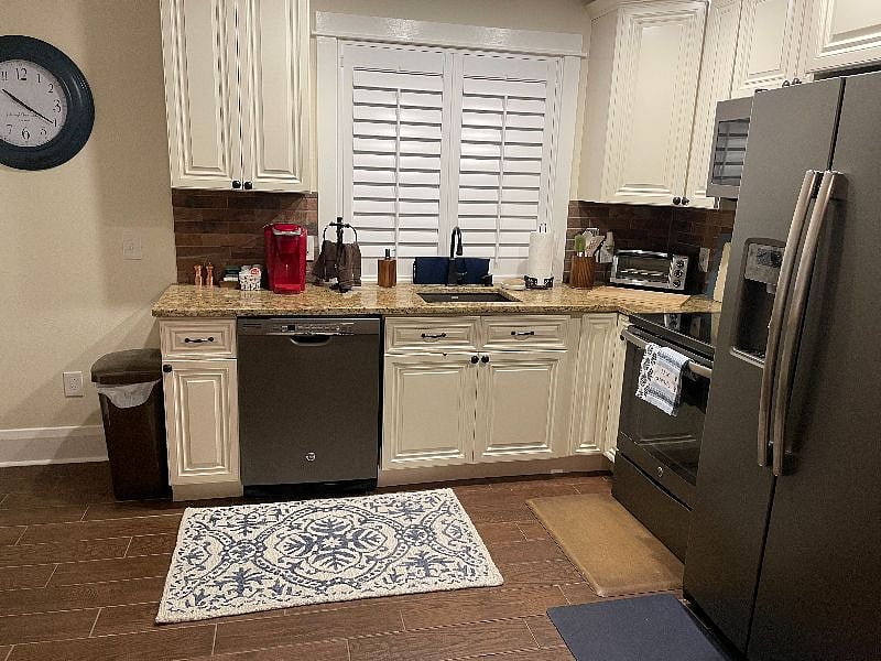 Furnished Finder property 624755_1 photo 18