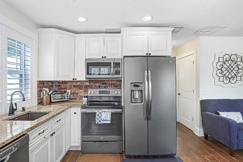 Furnished Finder property 624755_1 photo 16