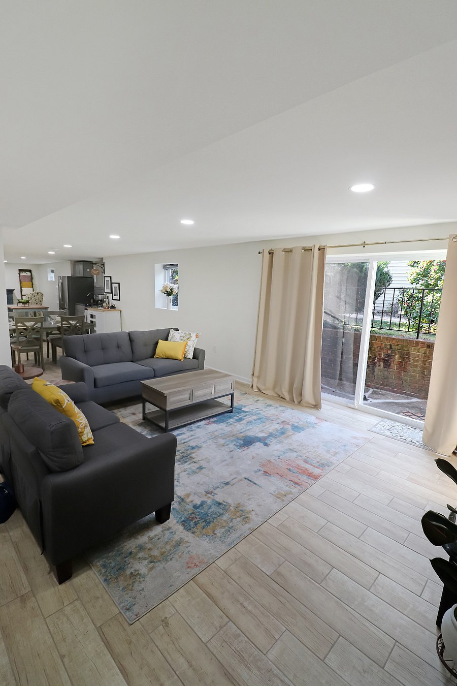 Welcome home to your sunny private basement entrance in a safe suburban part of Catonsville! Life is truly great in 21228!