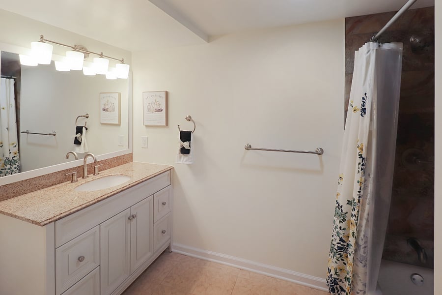 Large bathroom retreat. Newly remodeled.