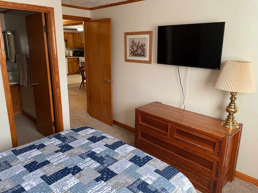Queen Bedroom #1 with attached full bath (smart tv also equipped with hoa direct tv)