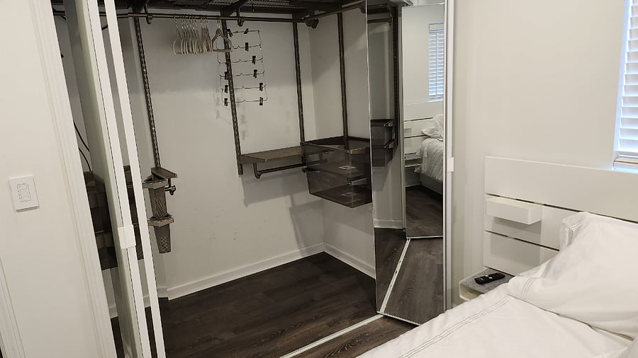 Master Bedroom Large Closet