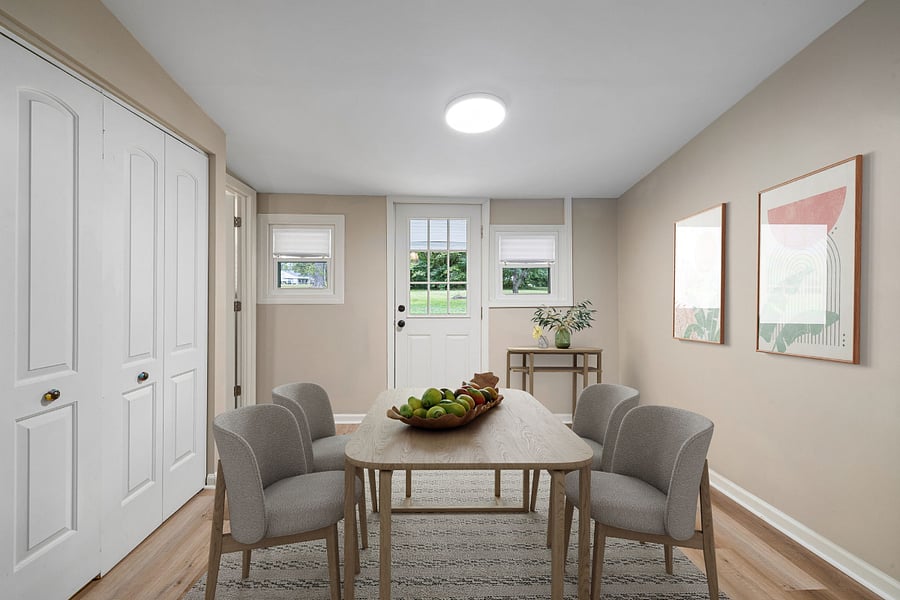Dining Area (Virtually staged)