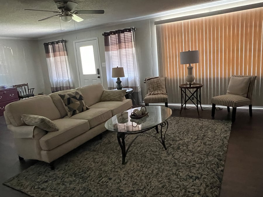 Living room with 56 inch Smart TV, WiFi with strong internet access, Shared space