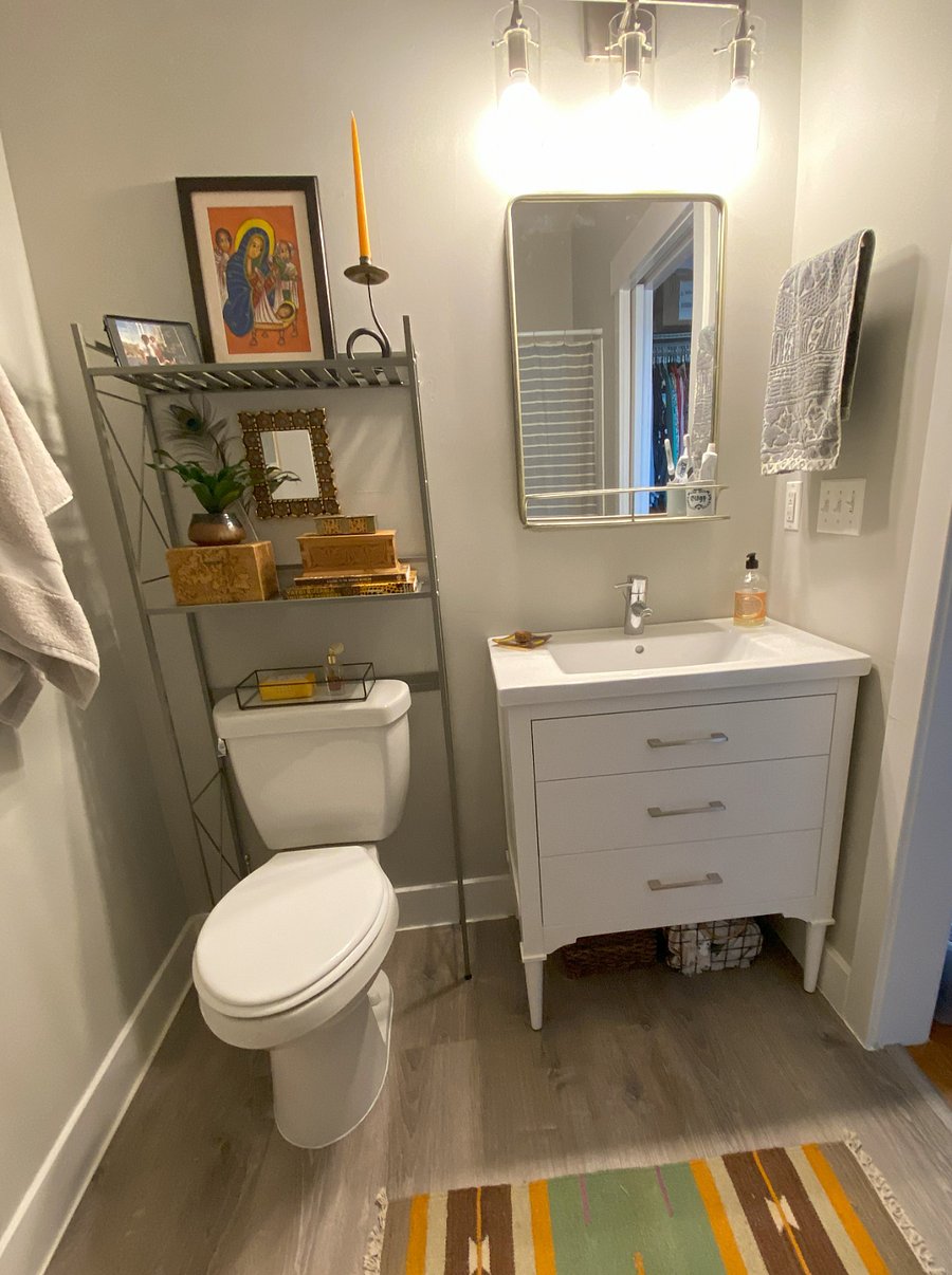 Main bedroom bathroom. Also has full tub and shower.