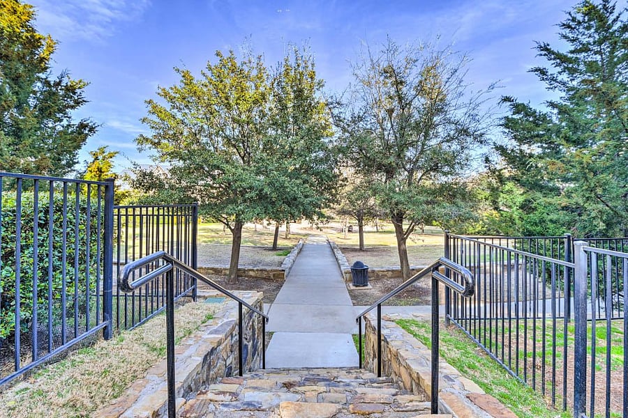 Furnished Finder property 625922_1 photo 35