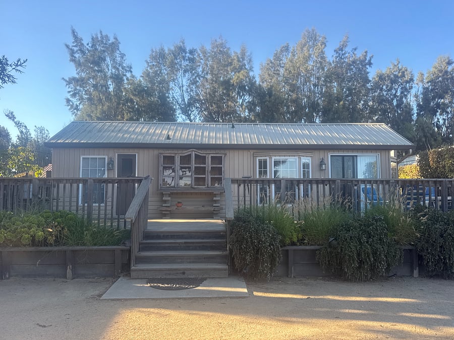 This is the front of the modular house.