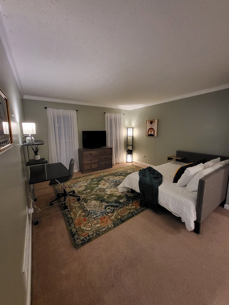 Furnished Finder property 625994_1 photo 10