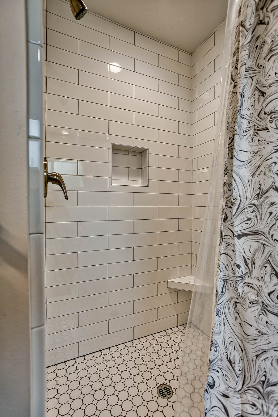 Furnished Finder property 626108_1 photo 9
