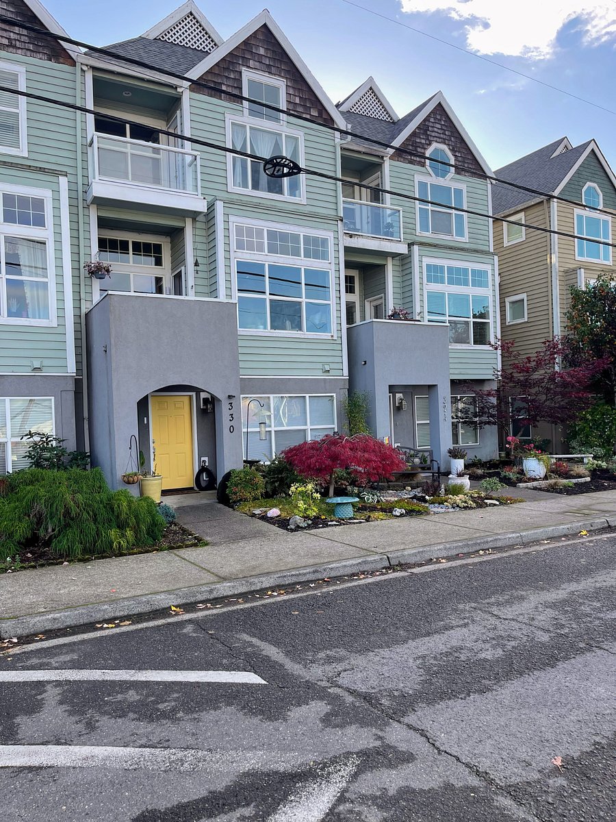 Bridgeton Road townhomes