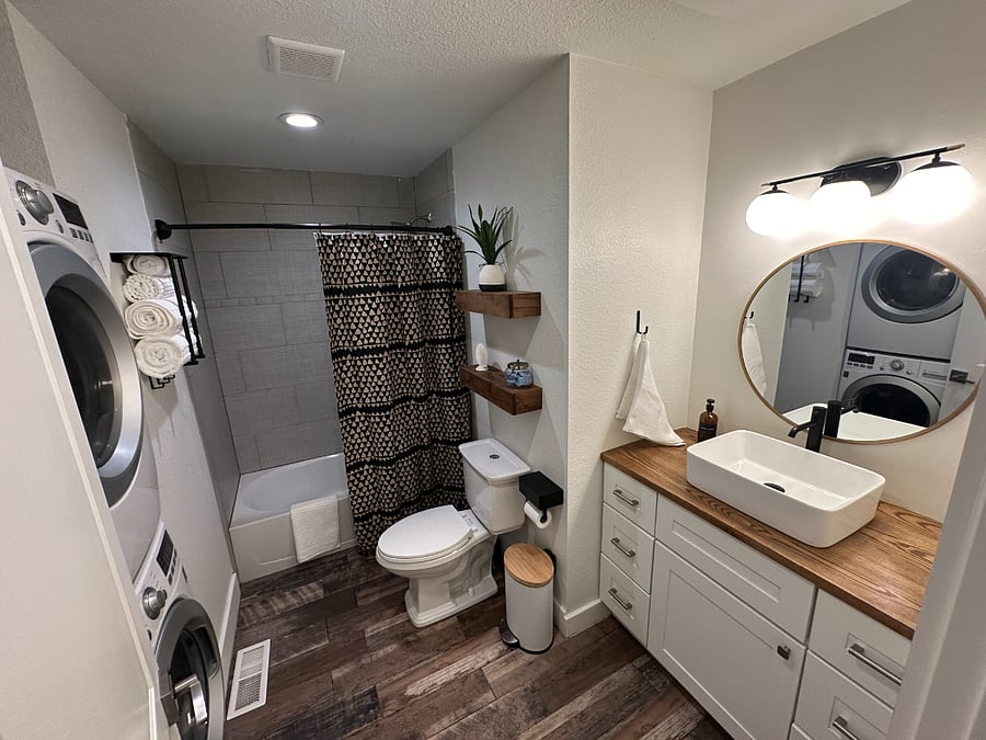 Second bathroom/laundry room