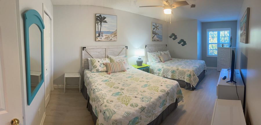Upstairs Bedroom 1, Two Queen Beds