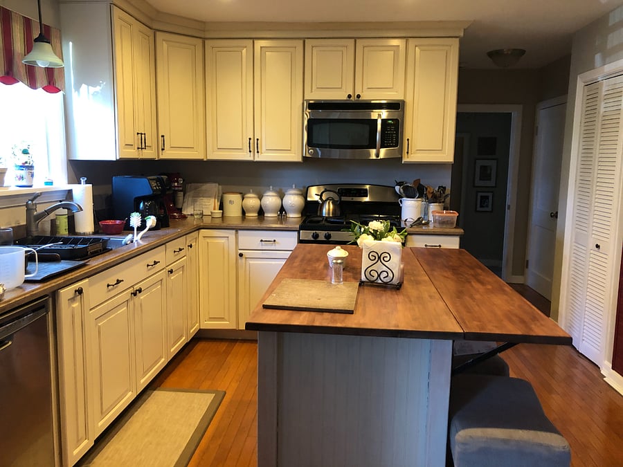 fully stocked kitchen

