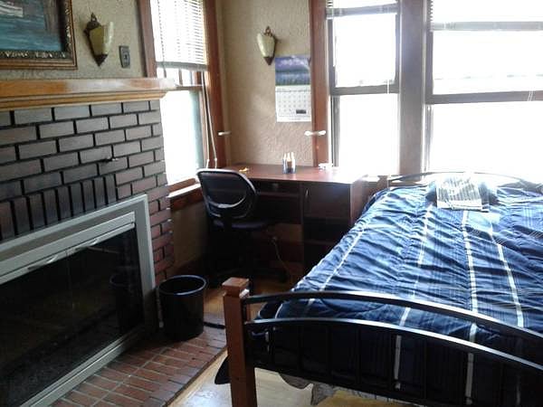 2nd smaller bedroom for $460 a month