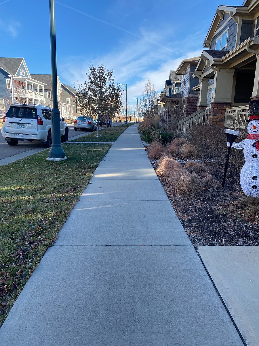 Great sidewalks and free street parking.