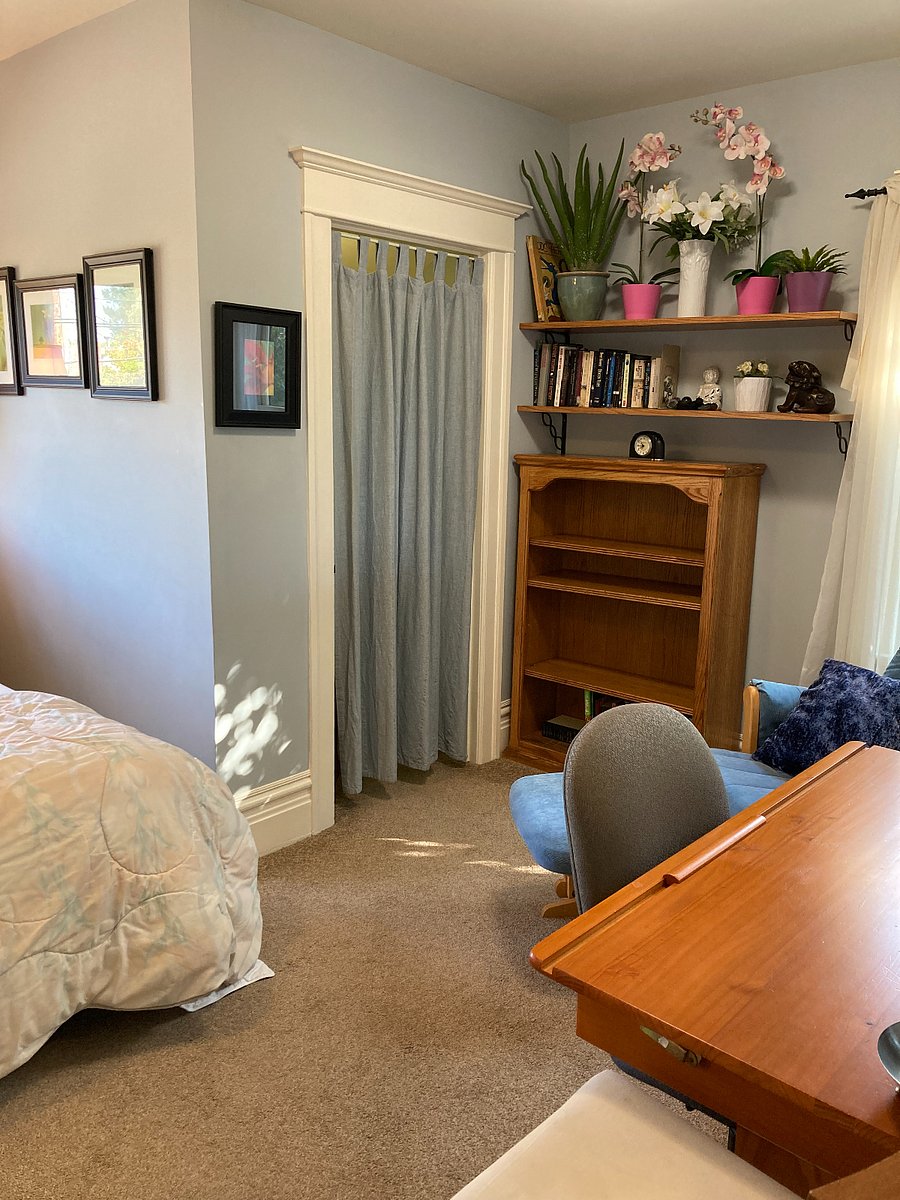 View into room from the doorway