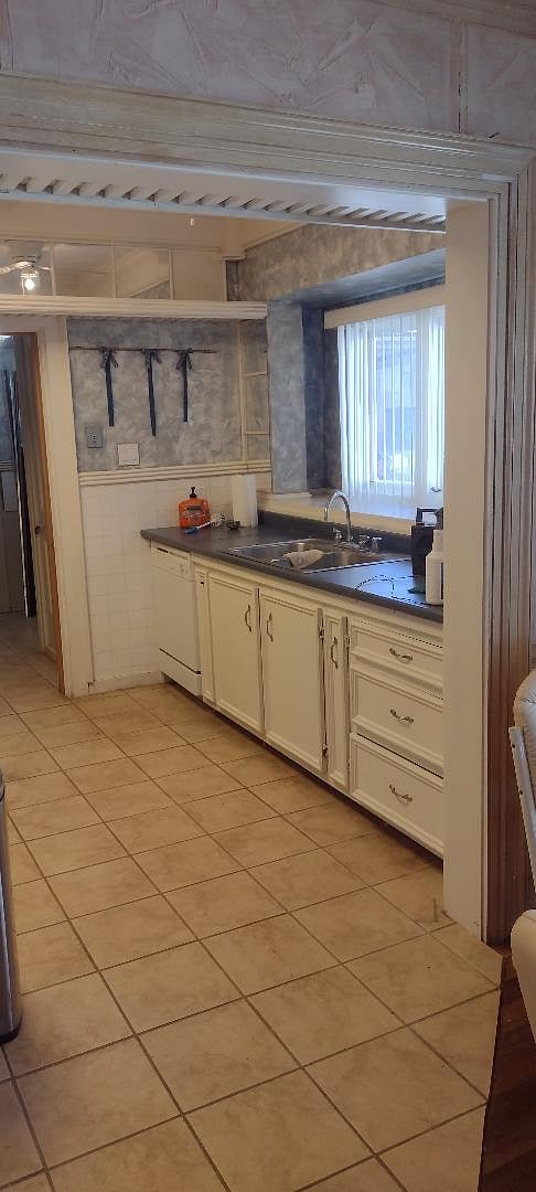 Furnished Finder property 627014_2 photo 8
