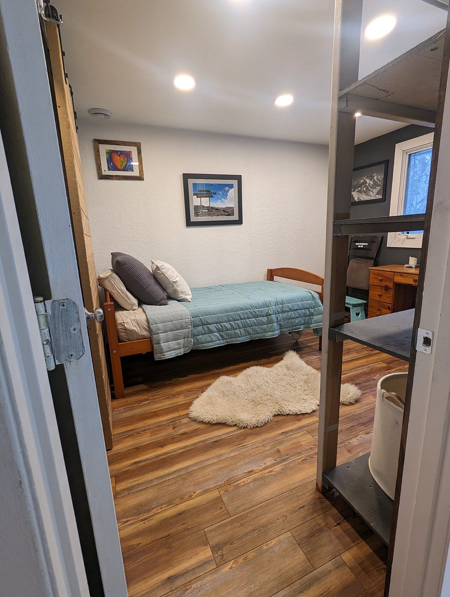 second bedroom