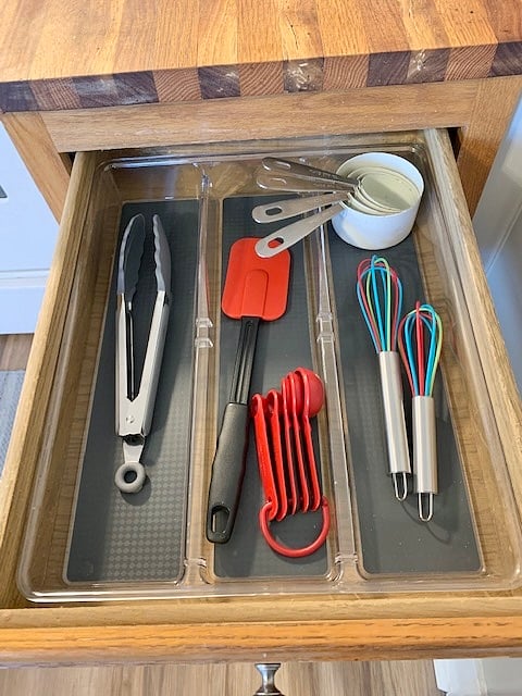 Fresh, clean cooking supplies in every drawer.