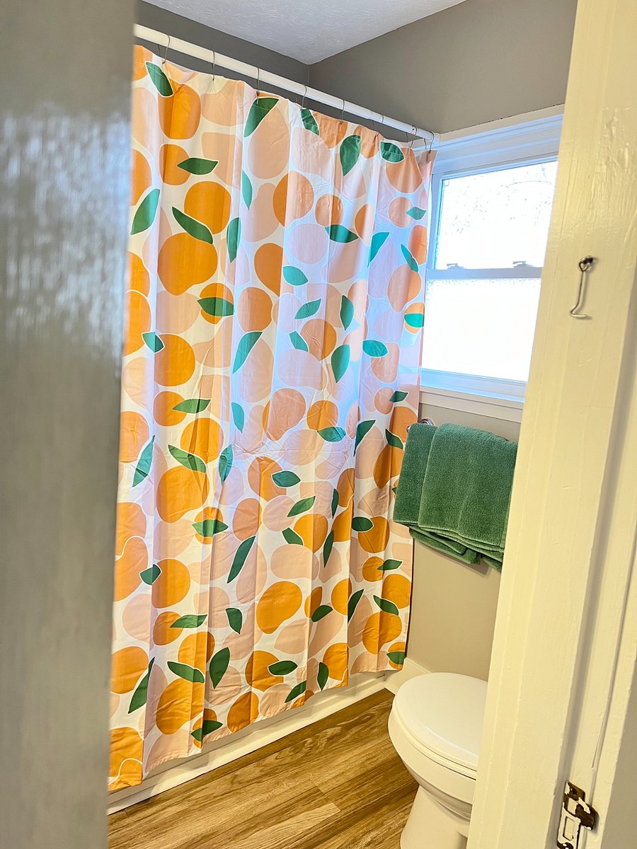 Fresh, clean towels in a spotlessly clean bathroom.