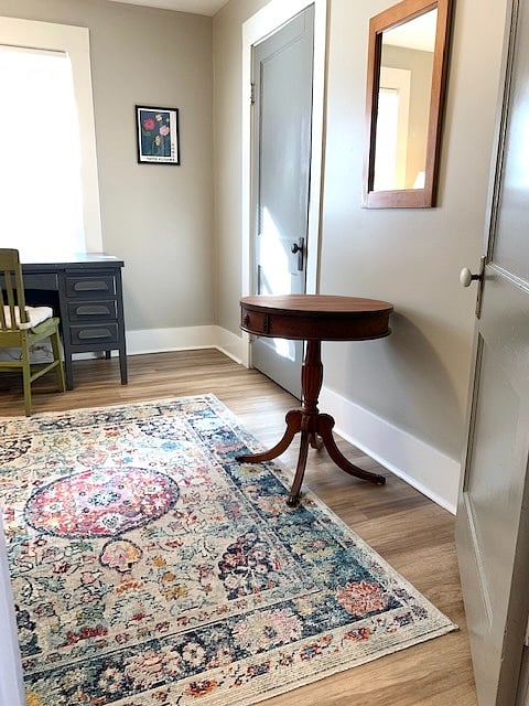 Back bedroom detail.