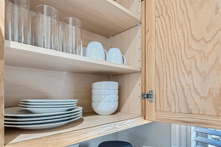 Kitchen Dishes & Glassware