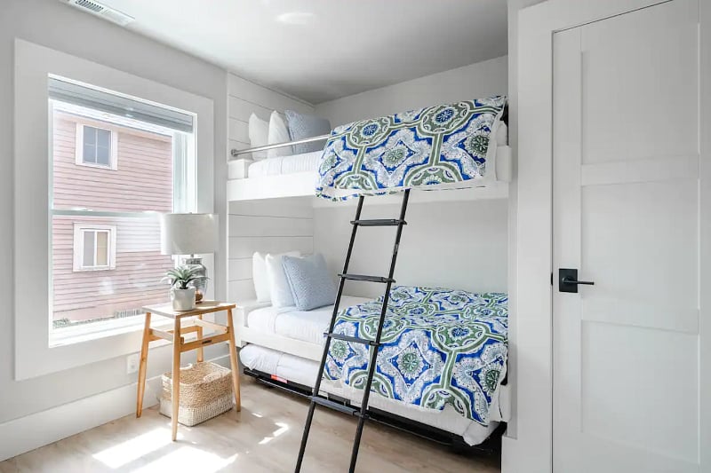 Fantastic bunk room for guests or kids.