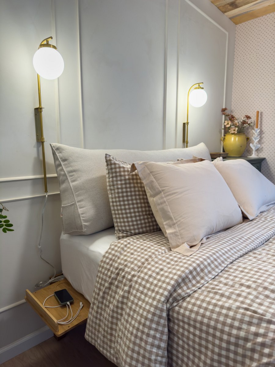 Queen bed