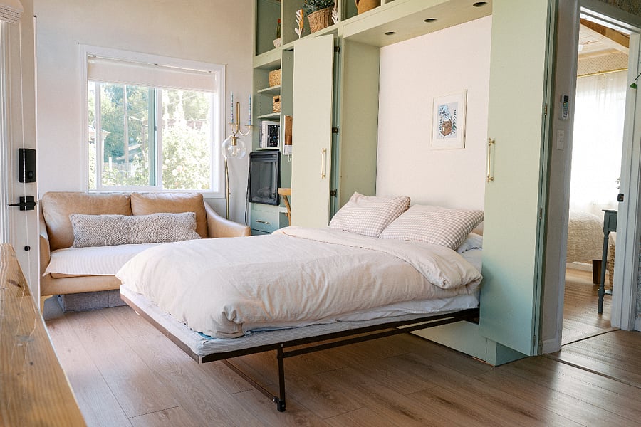 Full sized Murphy bed
