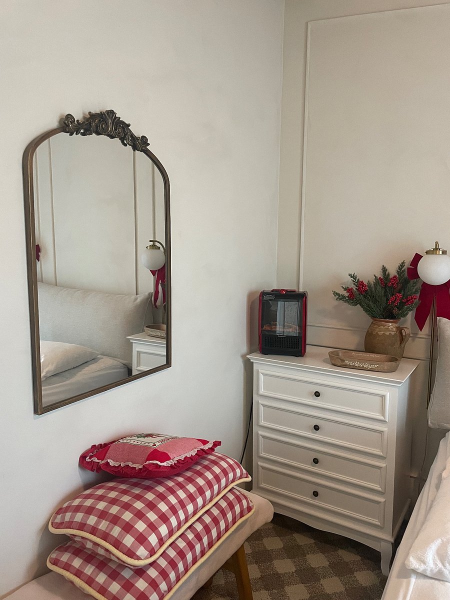 Bedroom mirror and dresser