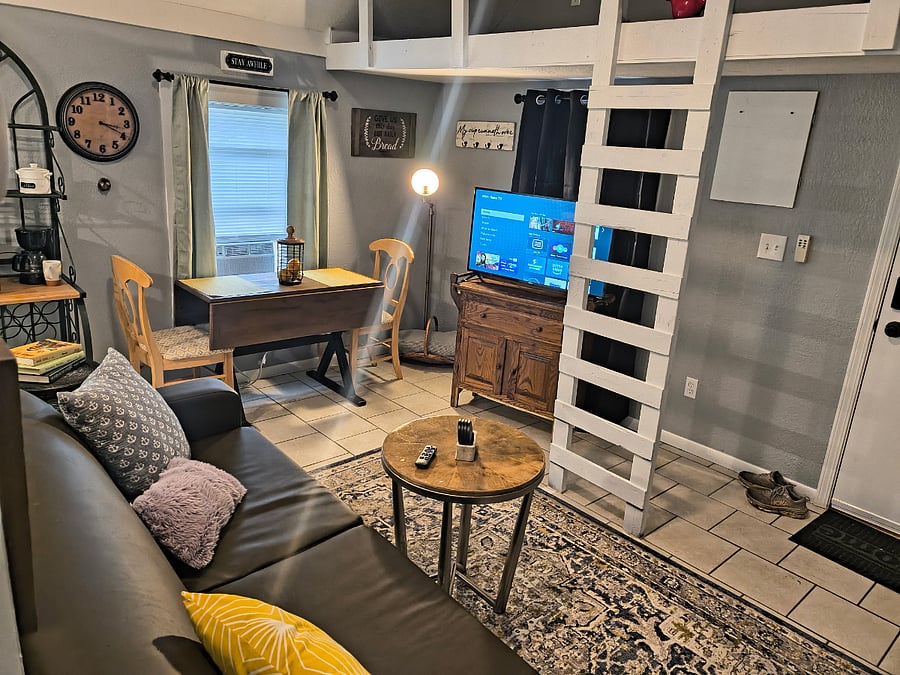 Furnished Finder property 627518_1 photo 3