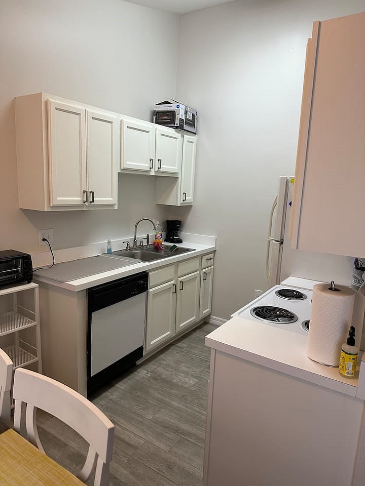 Furnished Finder property 627834_1 photo 12