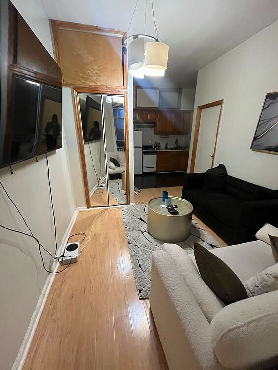 Furnished Finder property 627846_1 photo 4