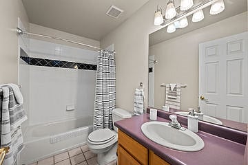 2nd bathroom2 car garage