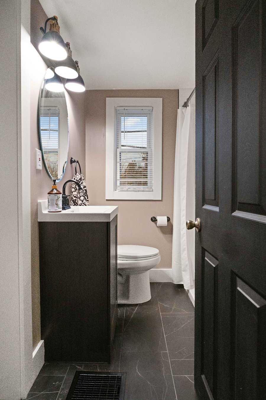 Furnished Finder property 627935_1 photo 42