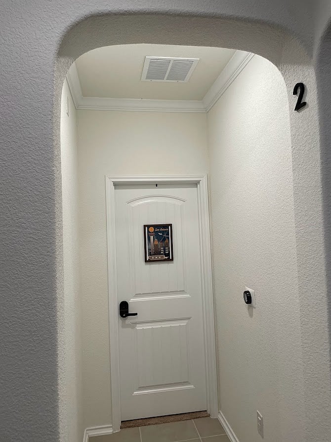 Room 2 The San Antonio