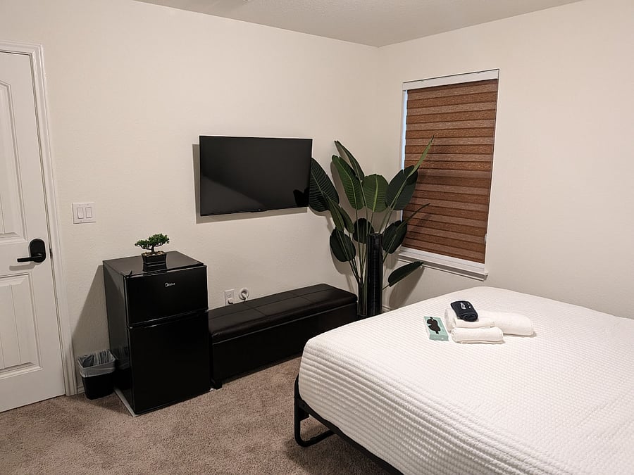 Room 6 The Houston