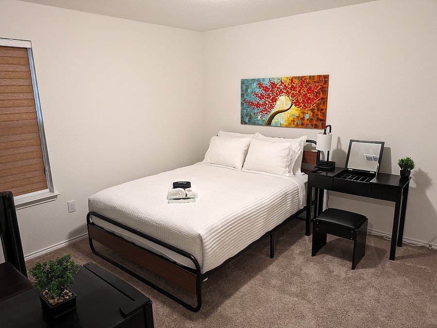 Room 6 The Houston