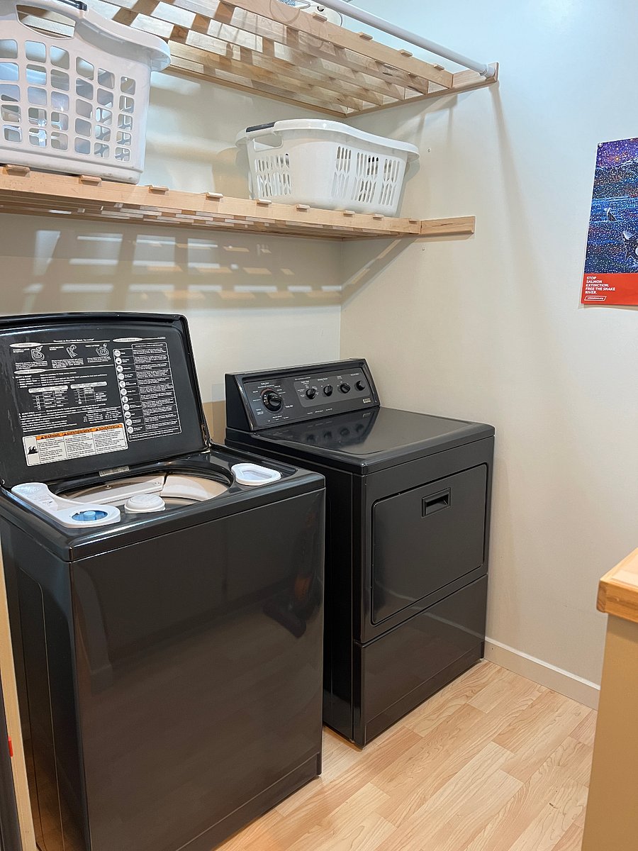 Access to shared laundry
