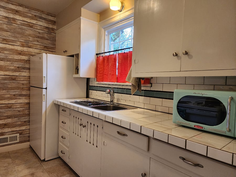 Refrigerator, microwave